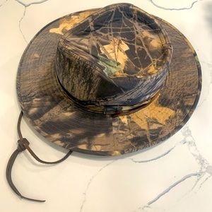 EUC Men's XL Realtree Camouflage Remington Leather Strap Vented Boonie Hat